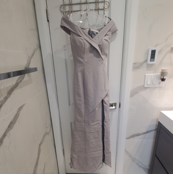 Off Shoulder Dress - Picture 3 of 4